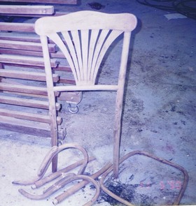 chair restoration brocken antique chair